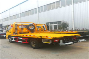 殷都区附近拖车救援搭电